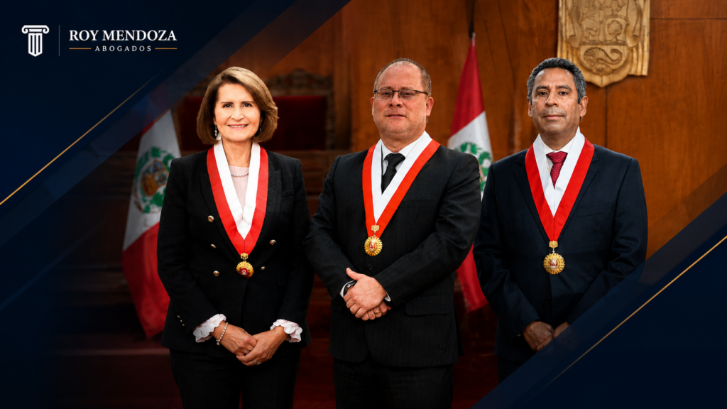 Pedro Hernández Chávez es elegido nuevo presidente del Tribunal Constitucional Pedro Hernández Chávez es elegido nuevo presidente del Tribunal Constitucional